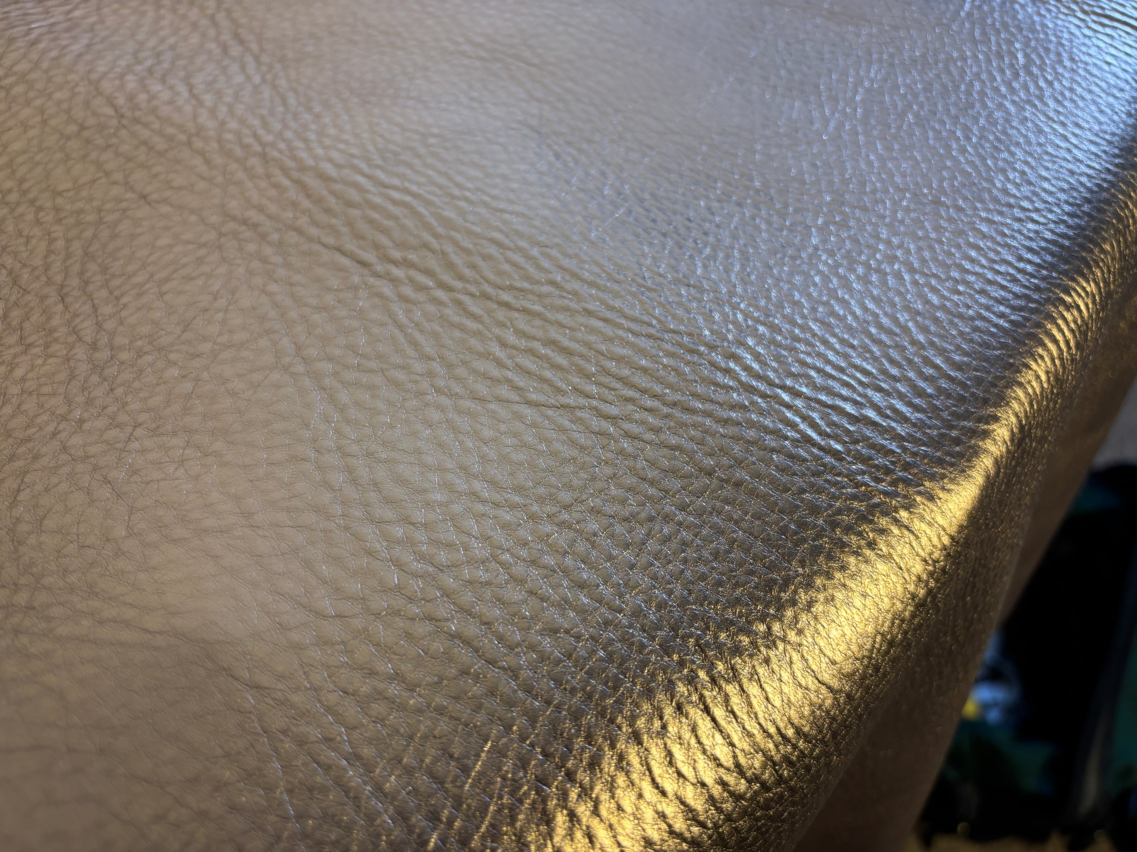 La Perla gold foil veg tan